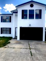 5742 SUMMER FEST DR, San Antonio, TX 78244