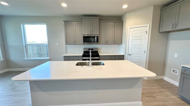 10800 BLACK ONYX Drive, Fort Worth, TX 76036