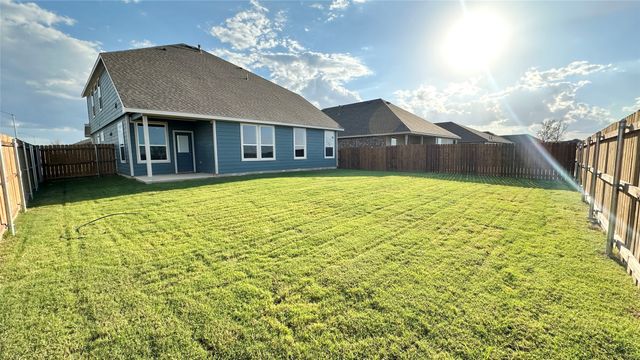 10800 BLACK ONYX Drive, Fort Worth, TX 76036