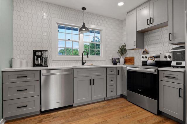 3600 Lake Vista Drive, Chattanooga, TN 37416
