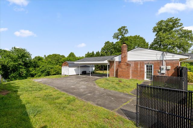 3600 Lake Vista Drive, Chattanooga, TN 37416