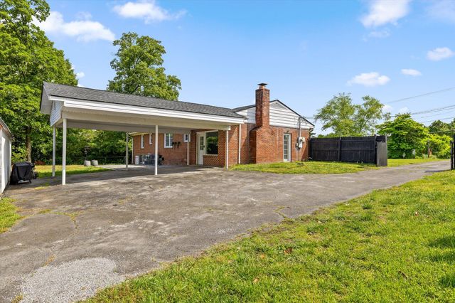 3600 Lake Vista Drive, Chattanooga, TN 37416