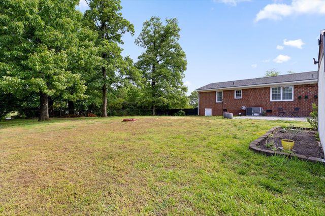 3600 Lake Vista Drive, Chattanooga, TN 37416