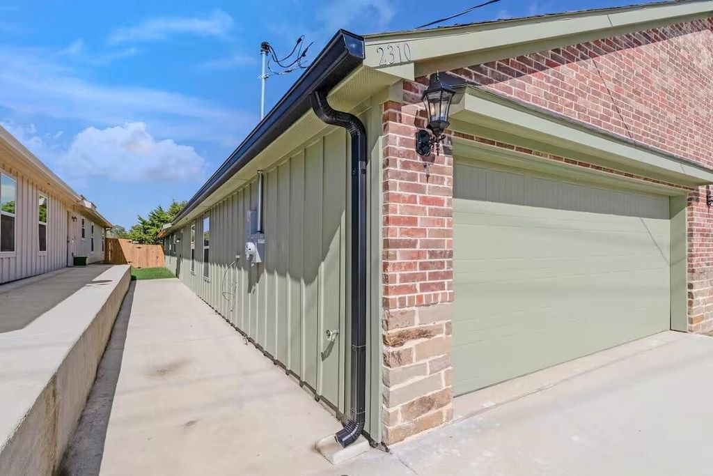 2310 Dalworth Street, Grand Prairie, TX 75050