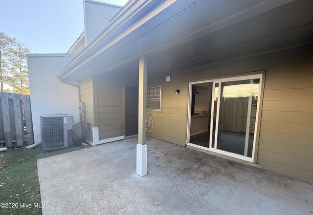 126 Oakmont Drive 11, Greenville, NC 27858