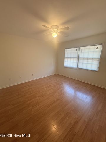 126 Oakmont Drive 11, Greenville, NC 27858