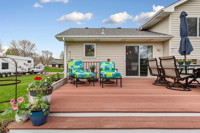 1435 Springwood Lane, Faribault, MN 55021