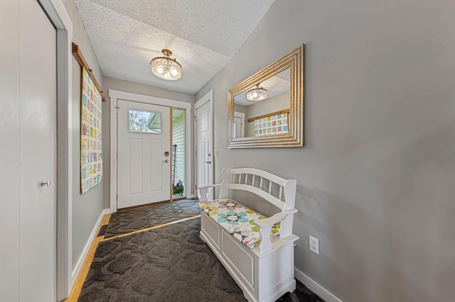 1435 Springwood Lane, Faribault, MN 55021