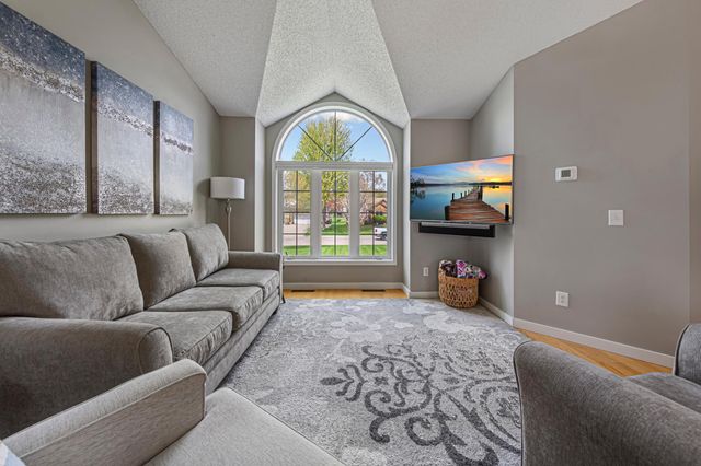 1435 Springwood Lane, Faribault, MN 55021