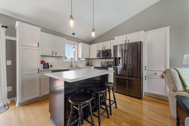 1435 Springwood Lane, Faribault, MN 55021