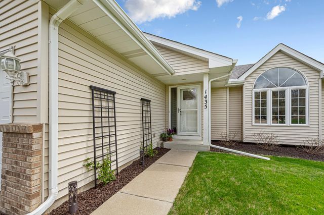 1435 Springwood Lane, Faribault, MN 55021