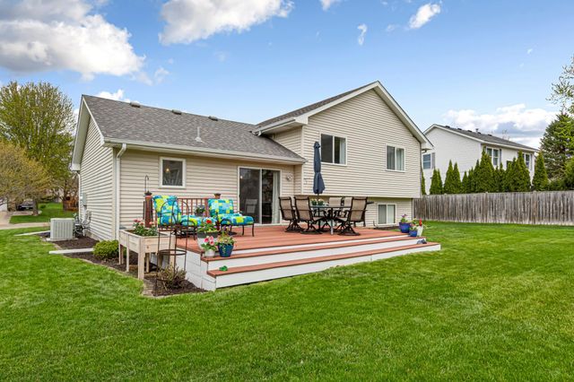 1435 Springwood Lane, Faribault, MN 55021