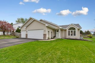 1435 Springwood Lane, Faribault, MN 55021