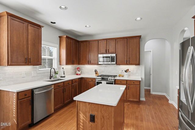 2605 Bloomsberry Ridge Drive, Fuquay Varina, NC 27526