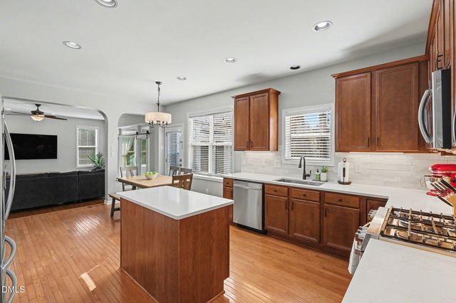 2605 Bloomsberry Ridge Drive, Fuquay Varina, NC 27526