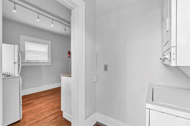 1320 W Pierce Street 4, Houston, TX 77019