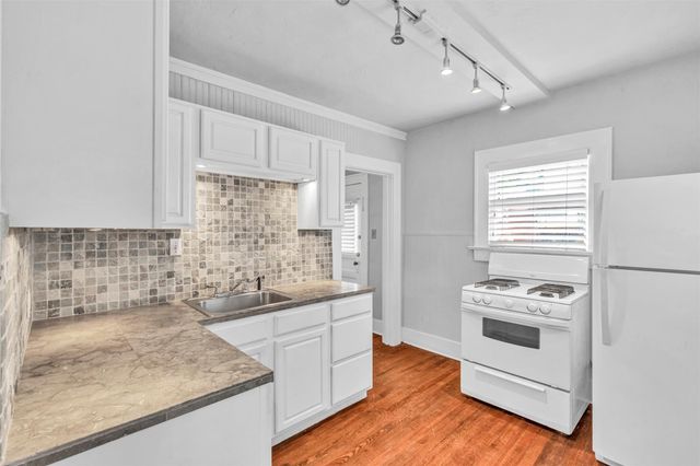 1320 W Pierce Street 4, Houston, TX 77019