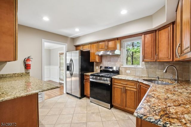 100 Old Fort Rd, Bernardsville Boro, NJ 07924