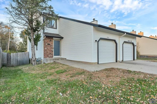 6040 SW 25th ST, Topeka, KS 66614