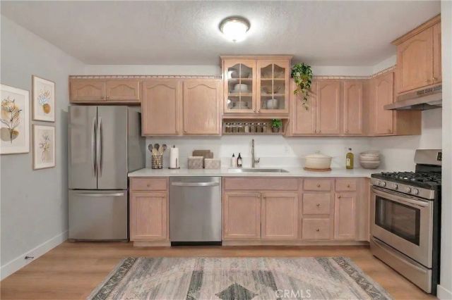 22133 Thunderbird, Apple Valley, CA 92307