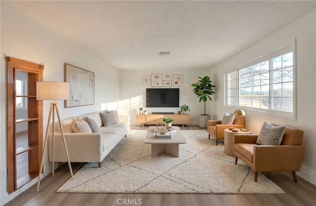 22133 Thunderbird, Apple Valley, CA 92307