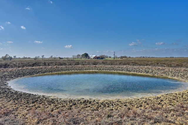 4898 Fm 2502, Industry, TX 78944