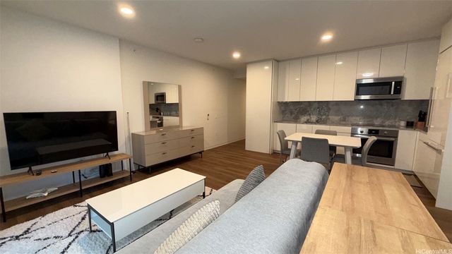 987 Queen Street 1712, Honolulu, HI 96814