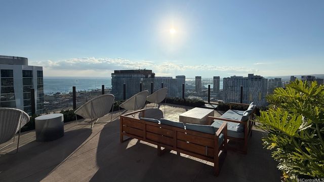 987 Queen Street 1712, Honolulu, HI 96814