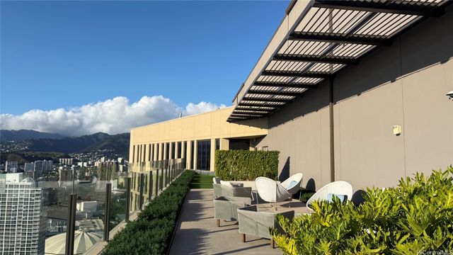 987 Queen Street 1712, Honolulu, HI 96814