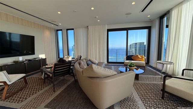 987 Queen Street 1712, Honolulu, HI 96814