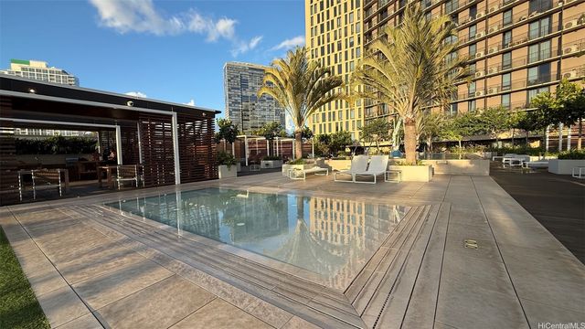 987 Queen Street 1712, Honolulu, HI 96814