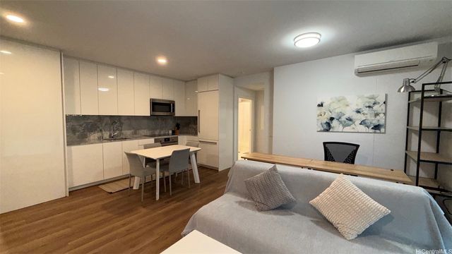 987 Queen Street 1712, Honolulu, HI 96814