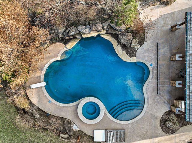 1895 Gun Club Road, Jasper, IN 47546