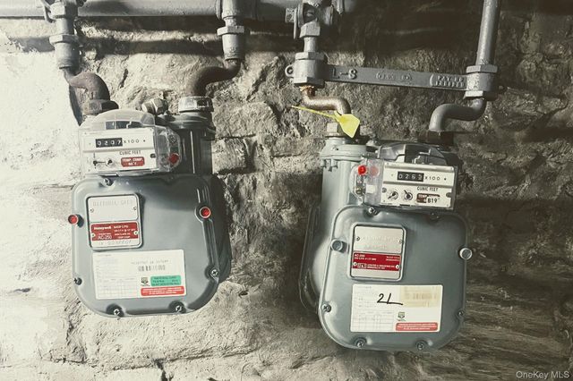 683 Woodward Avenue, Ridgewood, NY 11385