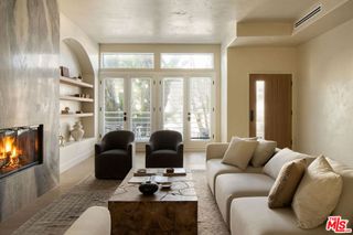 18 Voyage Street, Marina Del Rey, CA 90292