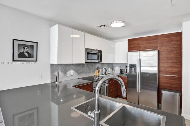 601 NE 27th St 1507, Miami, FL 33137