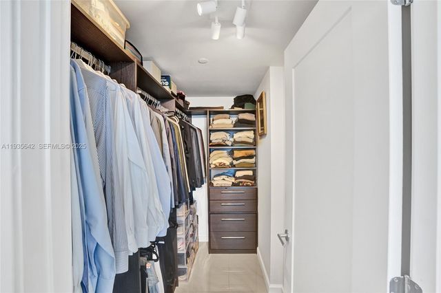 601 NE 27th St 1507, Miami, FL 33137