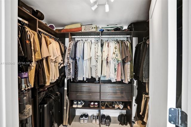 601 NE 27th St 1507, Miami, FL 33137