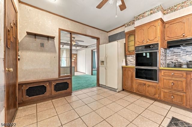 15 Candy Ct, Edison Twp., NJ 08817