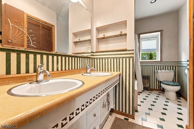 15 Candy Ct, Edison Twp., NJ 08817