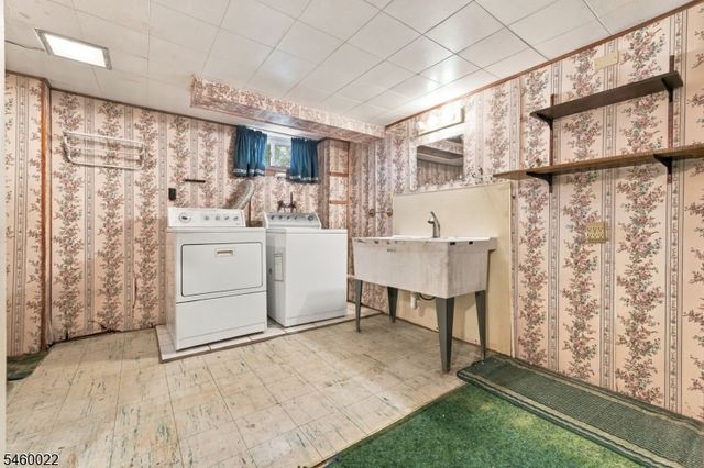 15 Candy Ct, Edison Twp., NJ 08817