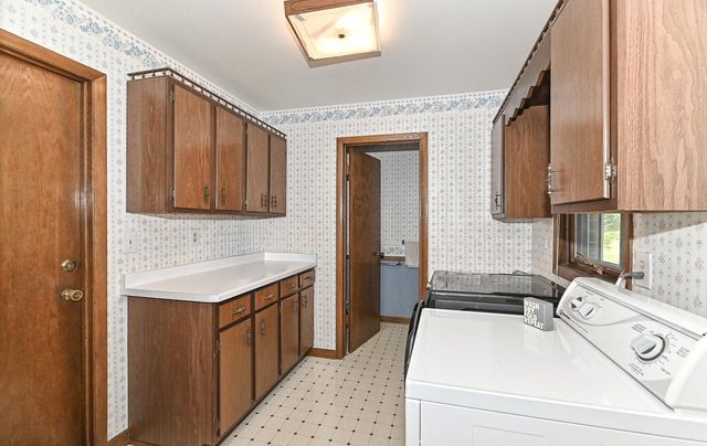 8866 Greenmeadow LANE, Greendale, WI 53129