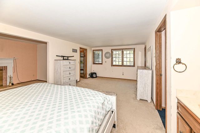 8866 Greenmeadow LANE, Greendale, WI 53129