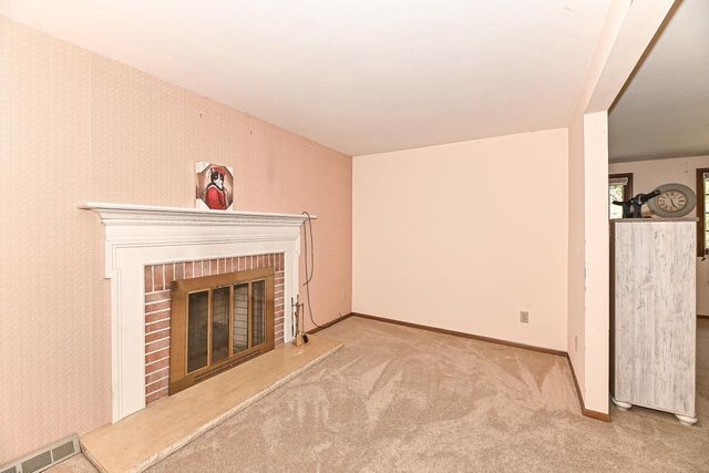 8866 Greenmeadow LANE, Greendale, WI 53129