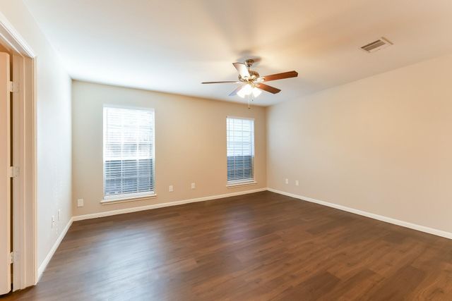 1710 Pine Gap Drive, Houston, TX 77090