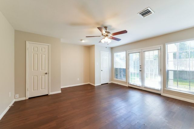 1710 Pine Gap Drive, Houston, TX 77090