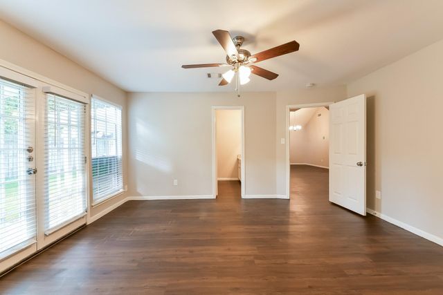 1710 Pine Gap Drive, Houston, TX 77090