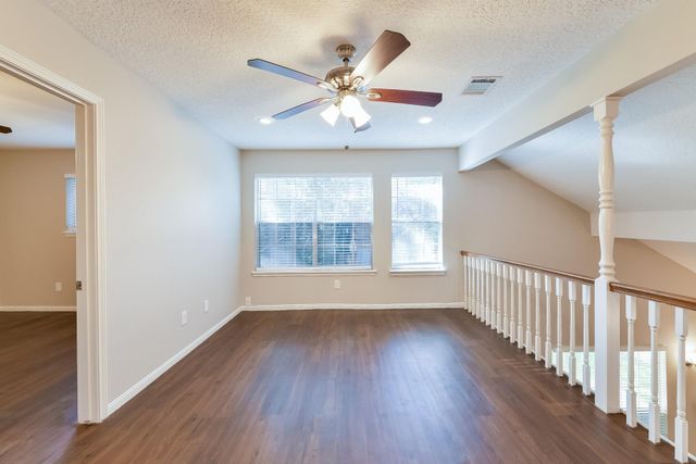 1710 Pine Gap Drive, Houston, TX 77090