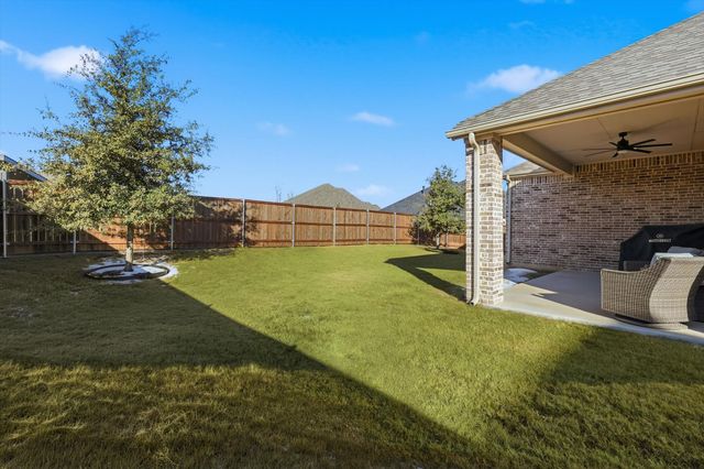 2084 Roquette Drive, Haslet, TX 76052