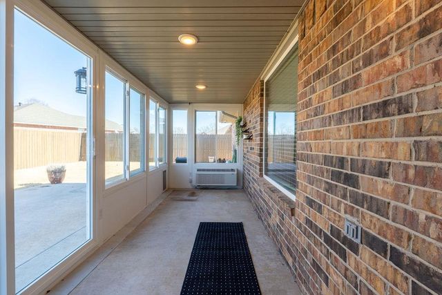 1914 Rain Tree Drive, Shawnee, OK 74804